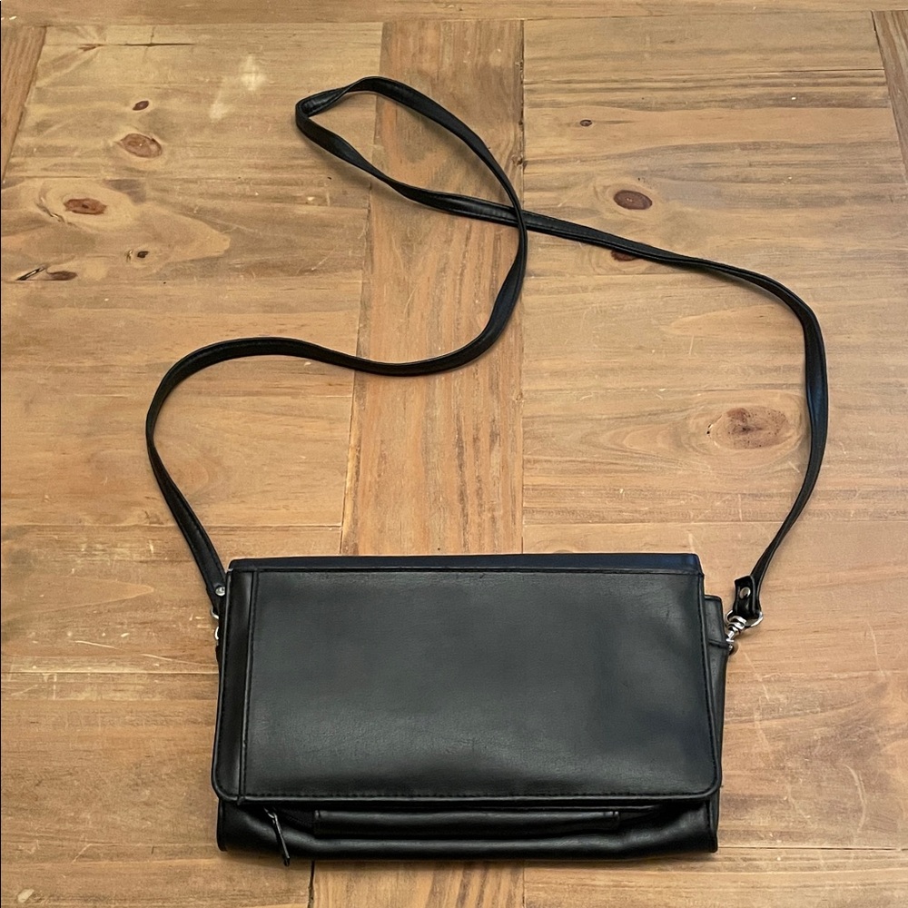 Buxton Black Leather Crossbody Purse